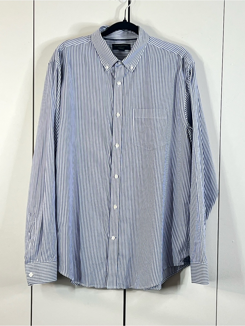 Banana Republic Slim Stretch Men’s XL Blue White Stripe Button Down Dress Shirt